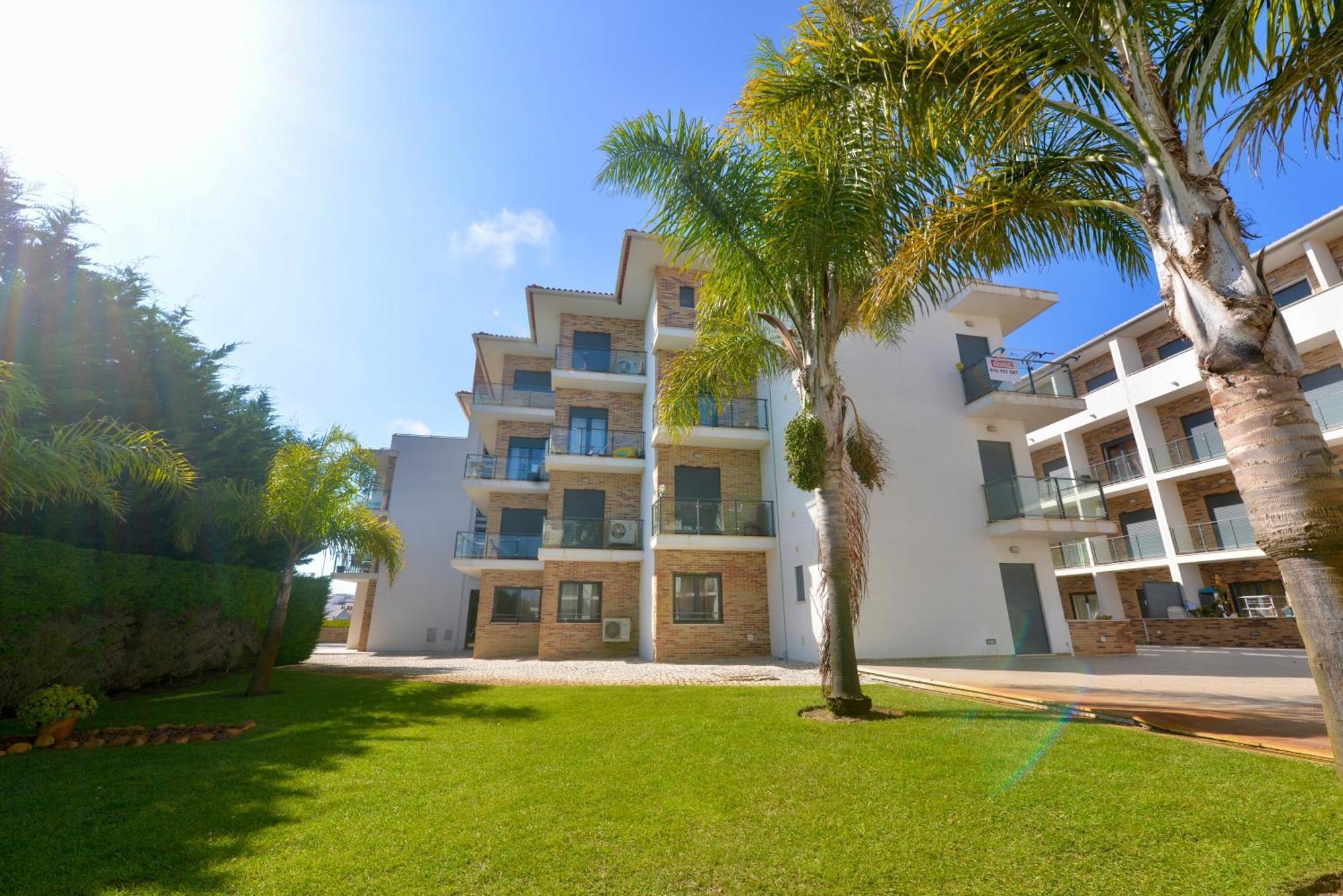 Pebble - 1 Bedroom Apartment Sleeps 5 With Pool & Tennis Court Сан-Мартинью-ду-Порту Экстерьер фото