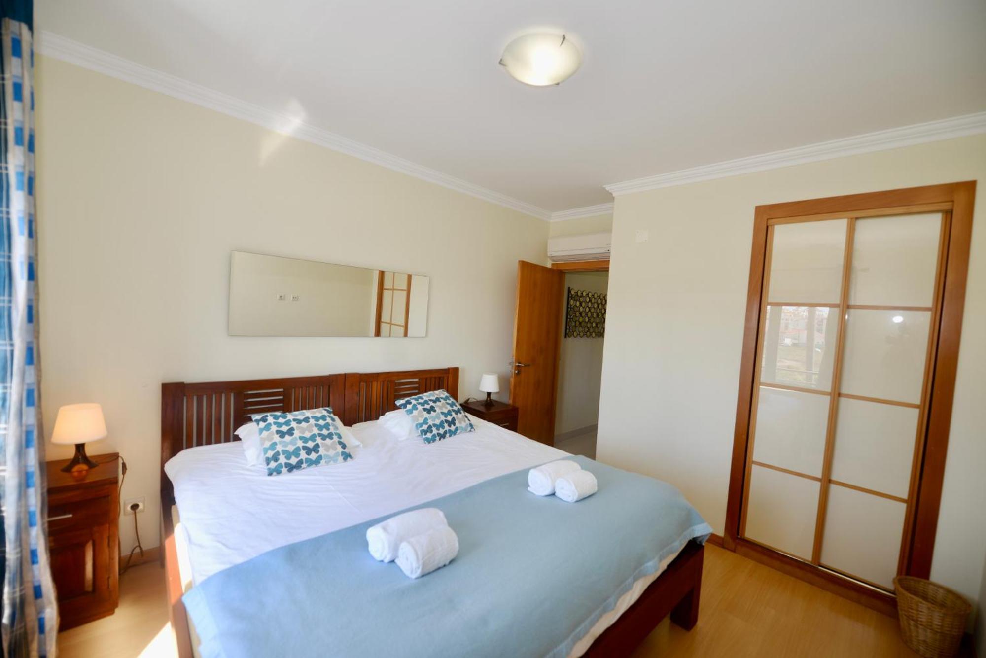 Pebble - 1 Bedroom Apartment Sleeps 5 With Pool & Tennis Court Сан-Мартинью-ду-Порту Экстерьер фото